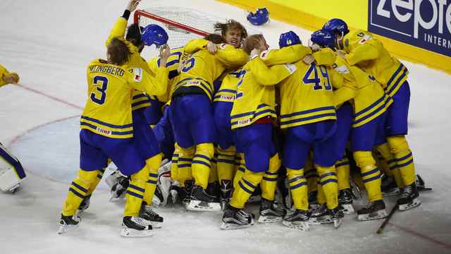 Sweden beats Canada in shootout, wins 1st World Championship since 2013