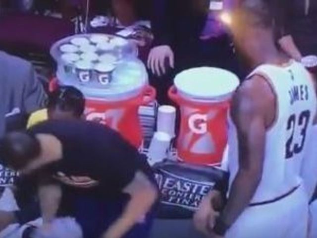 Watch: LeBron tells Deron Williams to get out of his seat