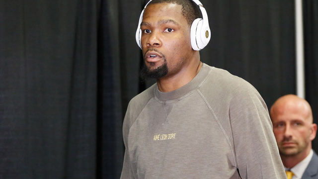 Durant won't visit White House if Trump invites Warriors: 'I don't respect' him
