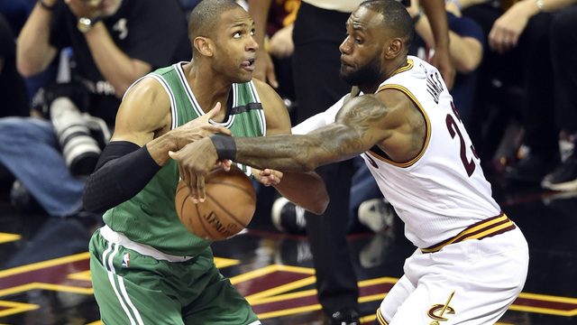 LeBron picks up 4 fouls in 1st half for 1st time in career