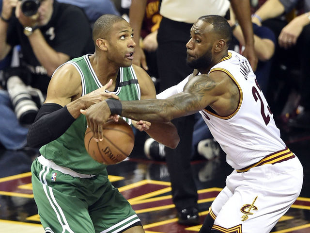 LeBron picks up 4 fouls in 1st half for 1st time in career