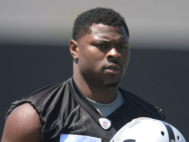 Report: Jets express interest in Mack, reach out to Raiders | theScore