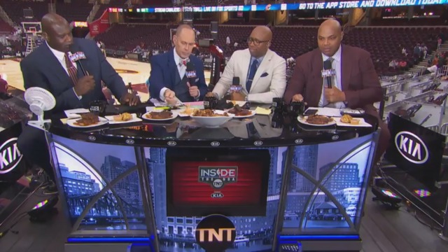 Barkley takes dig at Shaq for riding Kobe's, Wade's coattails