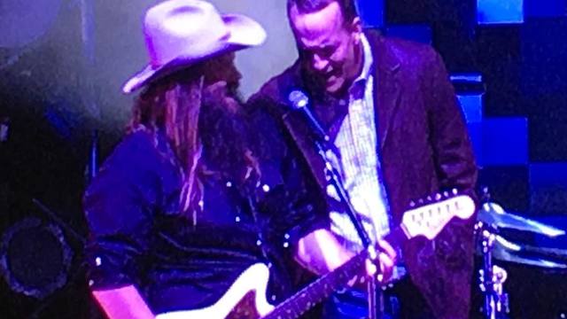 Watch: Peyton Manning performs with country singer Chris Stapleton