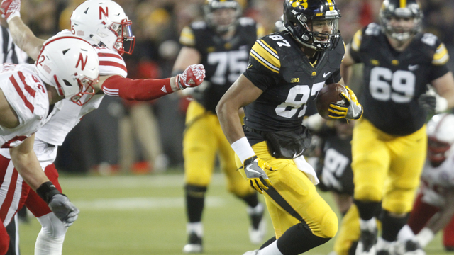 Iowa's Fant threatened with gun in hometown