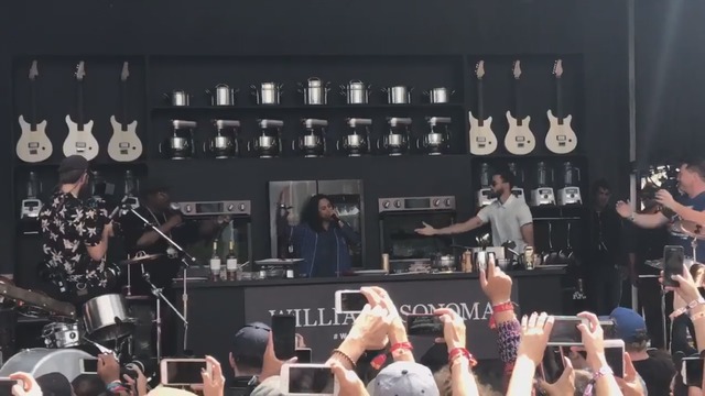 Watch: Ayesha Curry raps about cooking while Steph grooves