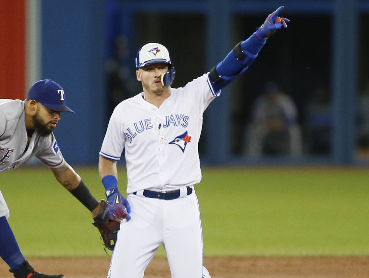 Blue Jays star Josh Donaldson changes look after run-in with beard