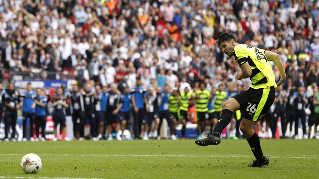 Watch: Schindler's penalty prompts promotion celebration for Huddersfield