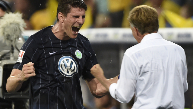 Wolfsburg edges past Eintracht Braunschweig to avoid relegation