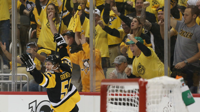 Guentzel sets playoff goals, points record by American-born rookie