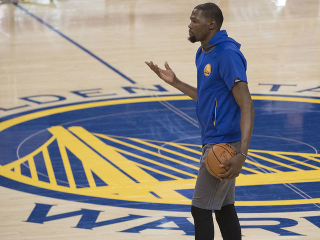 Report: Durant would take less than max to preserve Warriors' core