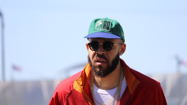 JaVale McGee shows up to Game 1 in throwback Shaq hat