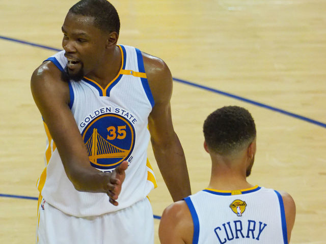 Warriors tie Finals single-game record with just 4 turnovers