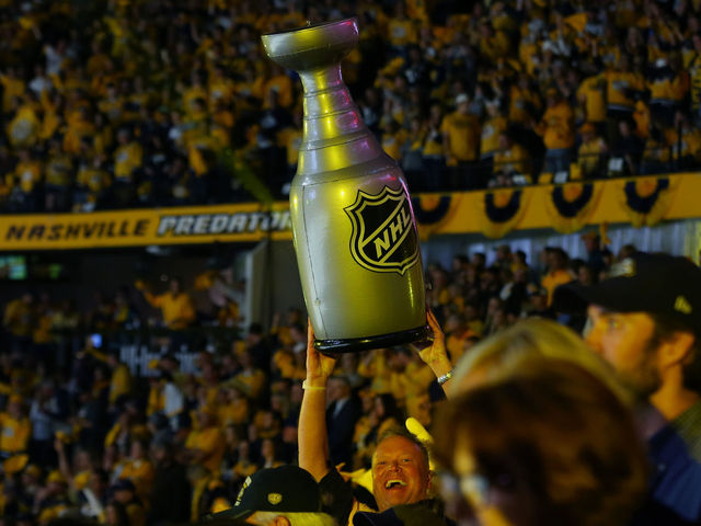 Billy Ray Cyrus croons 'Bring the Stanley Cup to Tennessee' in new track