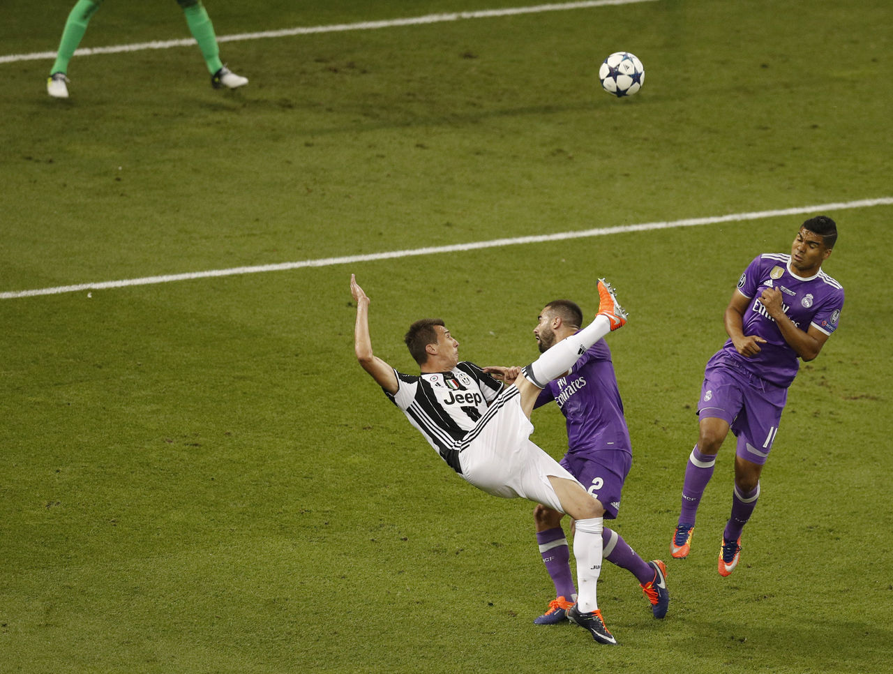 Mandzukic Vs Zidane Whose Champions League Final Goal Was Better Thescore Com Mandzukic Vs Zidane Whose Champions League Final Goal Was Better Thescore Com
