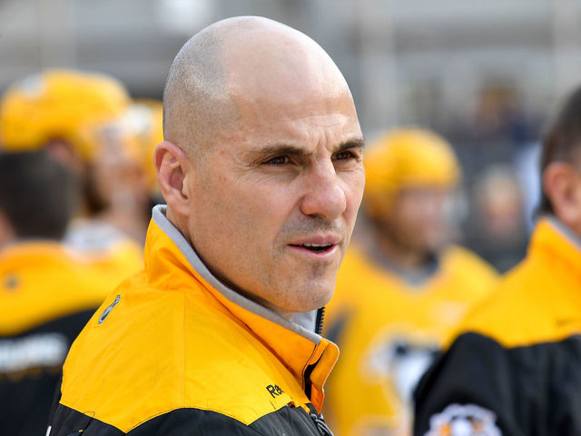 Tocchet: 'I haven't been contacted by anybody' about head coaching jobs