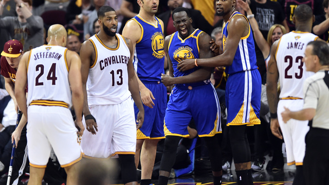 Refs take 'full responsibility' for Draymond's technical foul mix-up