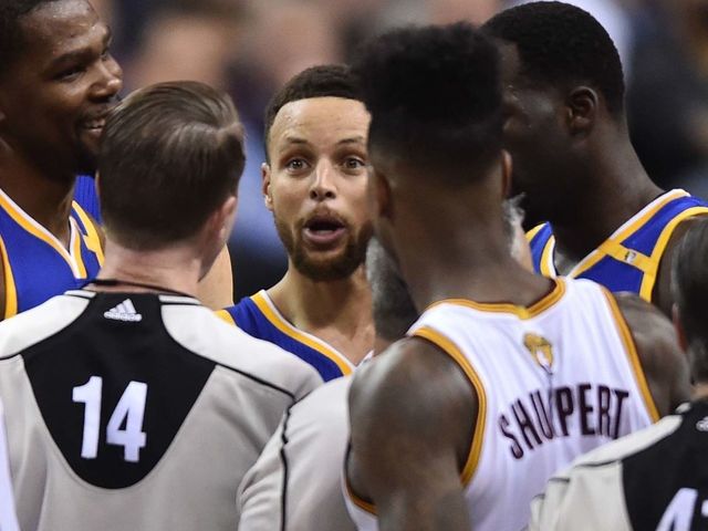 Watch: Curry, Shumpert get into heated confrontation