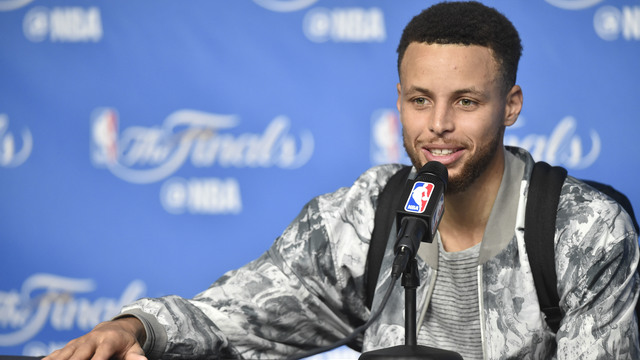 Curry's squat after Durant's 3-pointer was 'spontaneous'