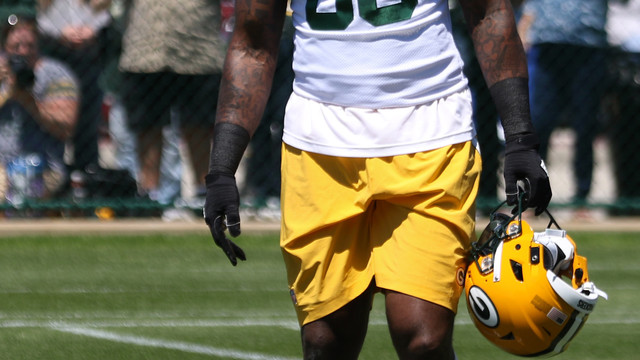 Packers' Bennett slept on locker-room floor ahead of training camp