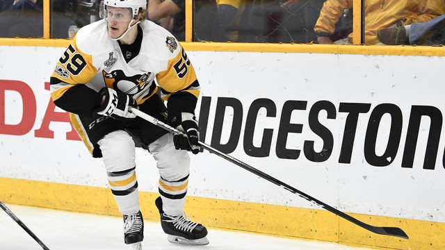 Guentzel ties Ciccarelli's rookie playoff points record