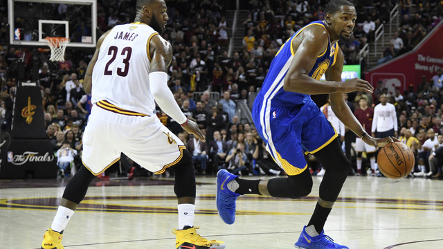 Watch: Durant, LeBron jaw after flagrant on Love