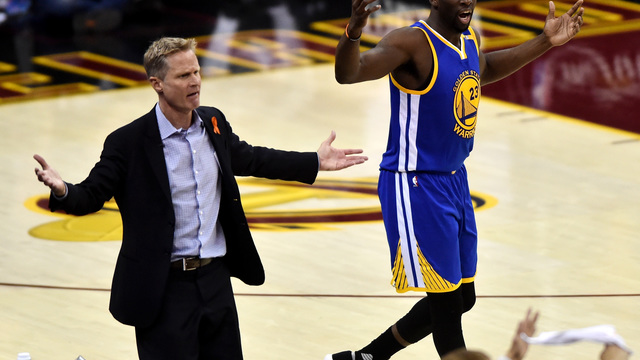 Draymond ejected, then unejected during 3rd-quarter debacle