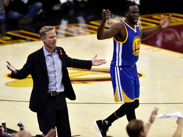 Draymond ejected, then unejected during 3rd-quarter debacle