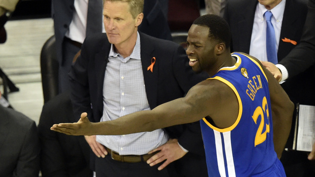 Everyone bemused by bizarre Draymond technical call