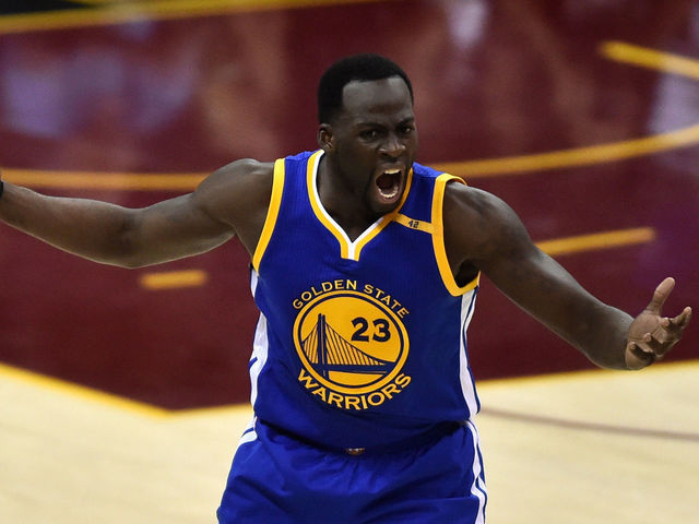 Draymond jabs Cavs fans: Not the 'sharpest people around'
