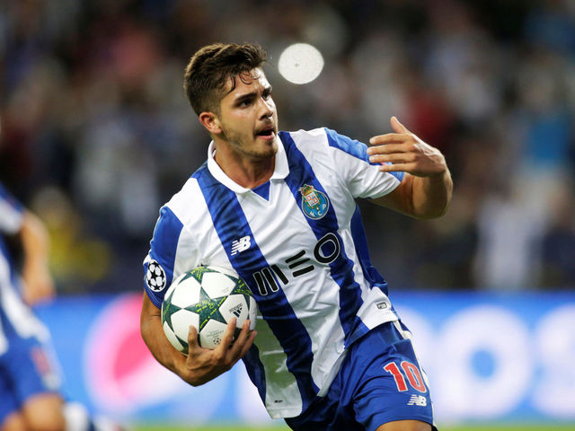 Porto's Andre Silva arrives in Italy for Milan medical