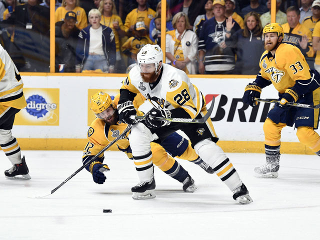 Pens' Cole played through broken hand, ribs