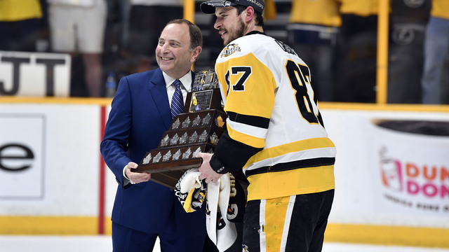 Crosby enters record books with 2nd straight Conn Smythe Trophy