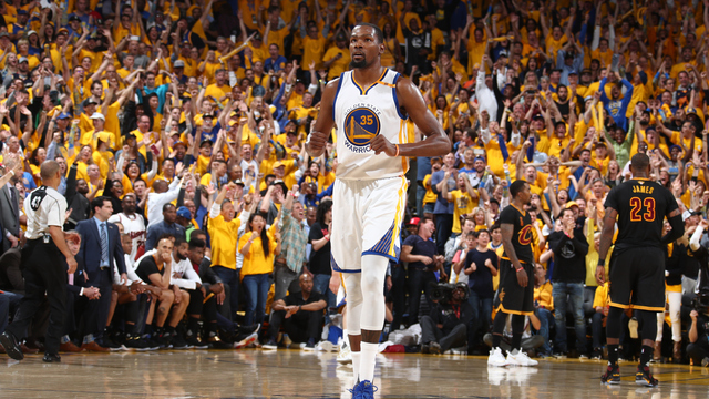 Report: Durant agrees to re-sign with Warriors for 2-year, $53M deal