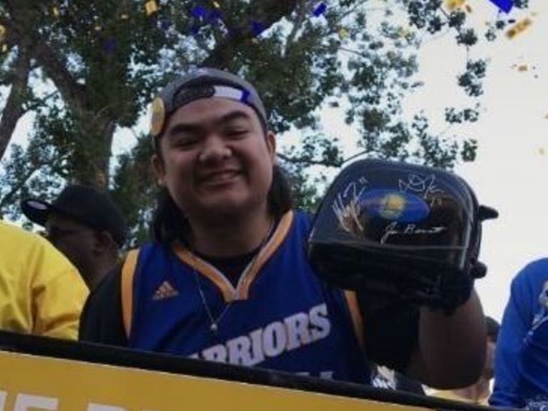 Look Toaster Guy makes appearance on Warriors' parade float
