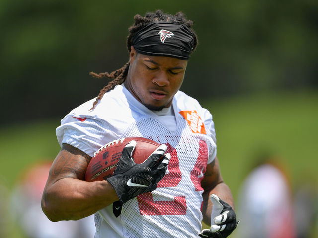 Report: New deal for Falcons, Freeman not expected before camp