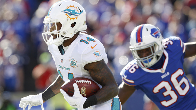 Report: Dolphins unlikely to offer Landry extension before end of season