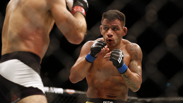 Dos Anjos earns unanimous nod over Saffiedine in welterweight debut