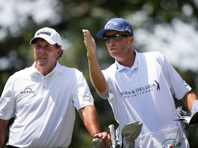 Mickelson, 'Bones' part ways after 25 years together