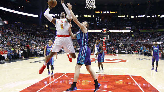 Hornets' Clifford: Howard can return to All-Star level
