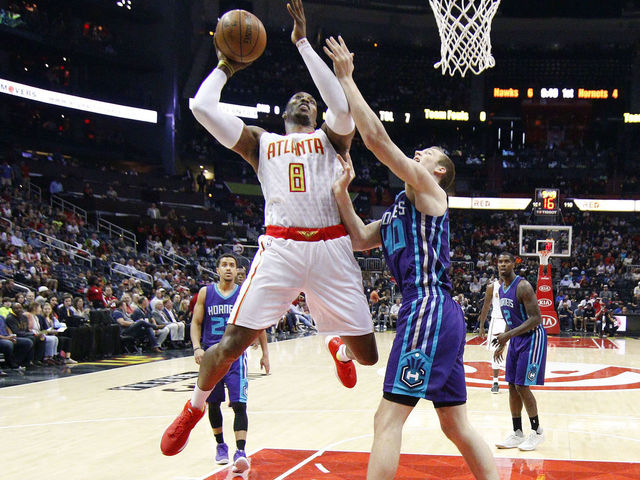 Hornets' Clifford: Howard can return to All-Star level