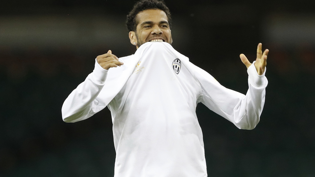 Manchester City-linked Alves to leave Juventus by mutual consent