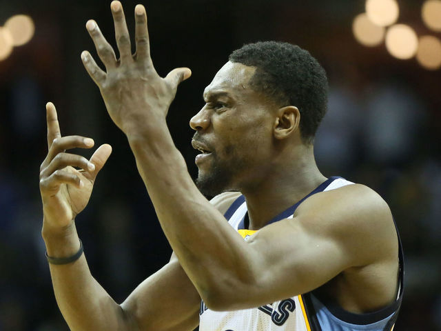 Report: Grizzlies will only offer Allen the veteran's minimum