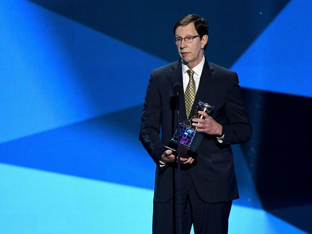 Predators' David Poile wins GM of the Year