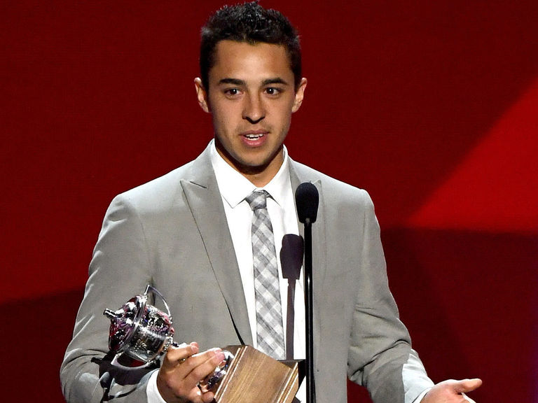 johnny-gaudreau-awarded-lady-byng-trophy-thescore