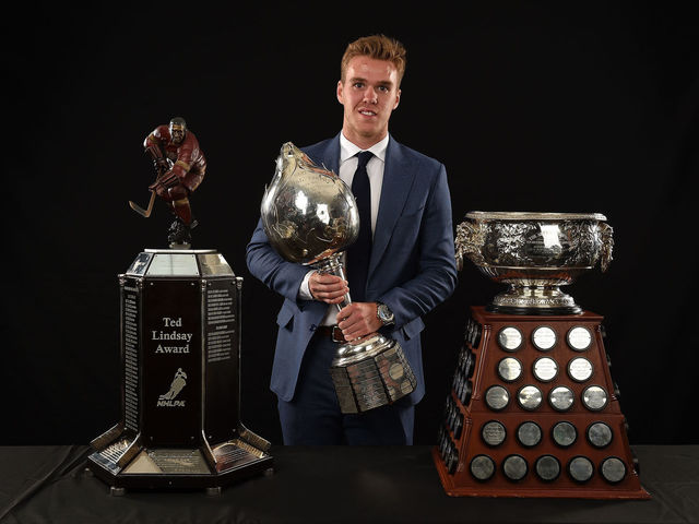Watch: McDavid asks 'fans' for NHL18 cover suggestions
