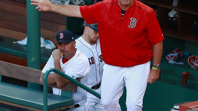Watch: John Farrell loses his absolute mind after balk call