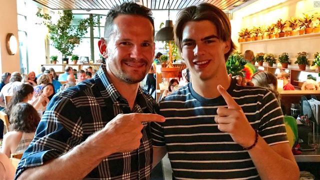 Look: Devils' all-time leading scorer takes Hischier out for dinner