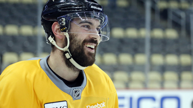 Schultz, Penguins begin talking long-term extension