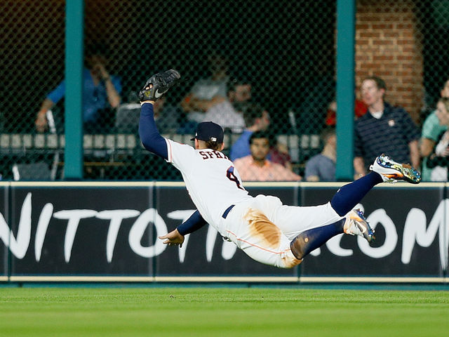 Watch: Springer lays out to make incredible diving catch | theScore